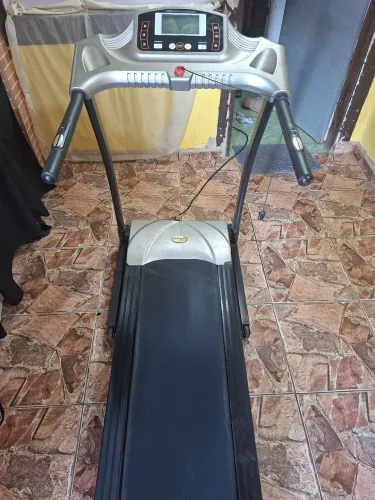 Esteira Elétrica Oxer OXT 4000 - 16 km/h - R$ 800