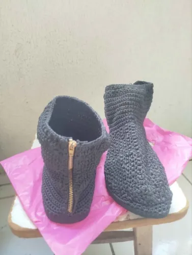 Bota de crochê. 