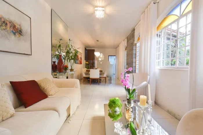 Casa à Venda - Cidade Nova, 5 Quartos, 360 m2