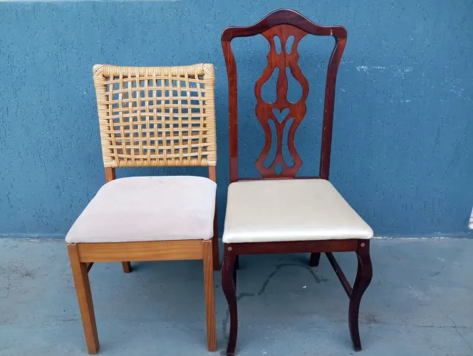 Cadeiras de madeira