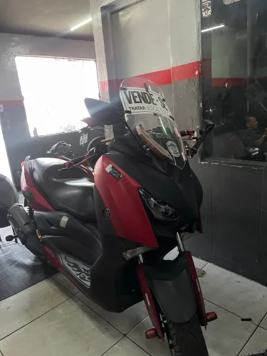 Xmax 240 ABS