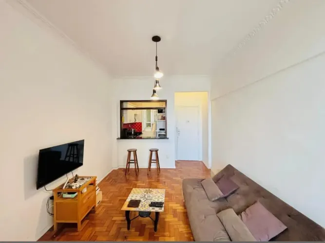 Sala quarto grande com 55 metros em Copacabana - Rio de Janeiro - RJ