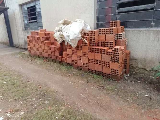 Vendo tijolos no Hauer