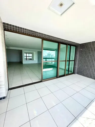 Apartamento para aluguel em Casa Forte / Monteiro Recife/PE | 207 m² | 5 Quartos