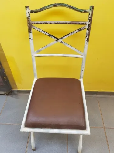 Cadeira de ferro metal antiga