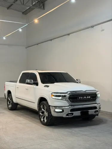 Ram 1500 Limited 5.7 CD 4X4 Aut. 2024