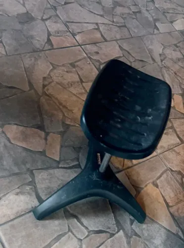 Tripé para manicure 