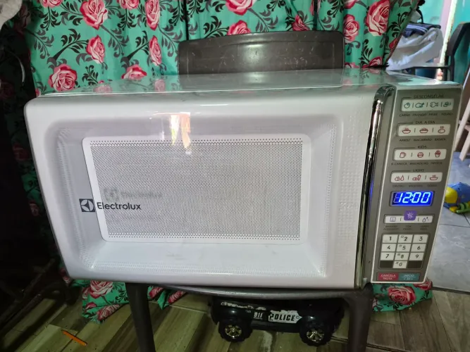 Microondas Electrolux 30L