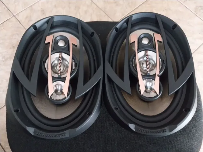 Par de Falantes 6x9 Hurricane 300 watts rms.