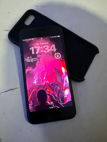 iPhone SE 2020 128gb Preto