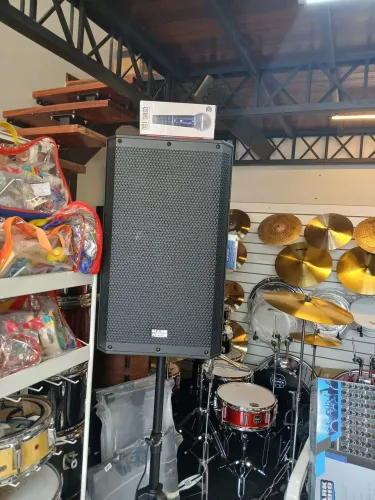 KIT CAMPANHA Caixa de som, pedestal, microfone com fio