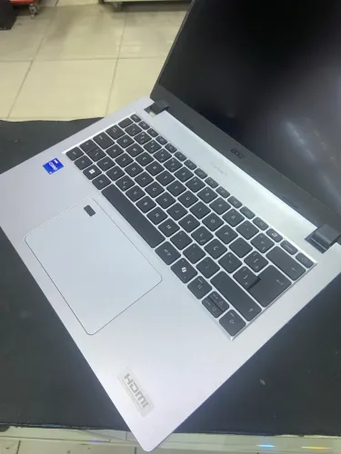 Acer Travelmate core i7 13 geração