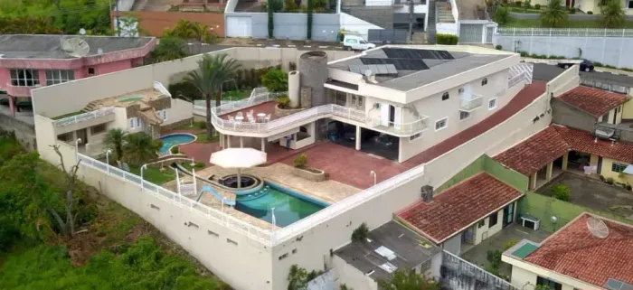 Casa para venda com 685 metros quadrados com 3 quartos