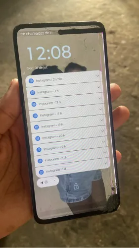 Vende-se celular moto G 52 precisando apenas trocar a tela