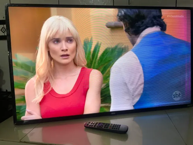 Tv Aoc rocku smart 43 leia a descrição