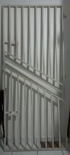 Portão de Metalon