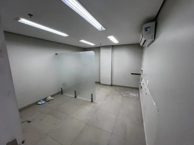 Lojão para LOCAÇÃO com 150m² no Enterprise frontal a 22 de Maio - Itaboraí - RJ