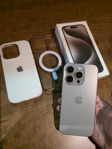iPhone 15 Pro 128GB com caixa