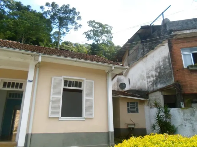 Terreno à venda 9000M², Bingen, Petrópolis - RJ