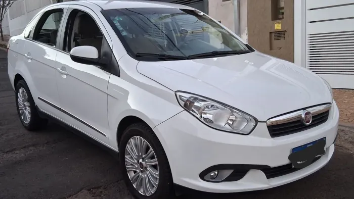 Fiat Grand Siena Essence 1.6 Flex 16V 2015