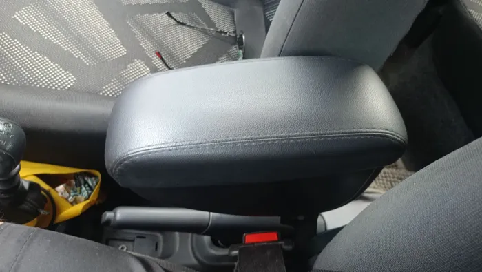 APOIO DE BRAÇO PARA QUALQUER MODELO DE CARRO EM PERFEITO ESTADO!