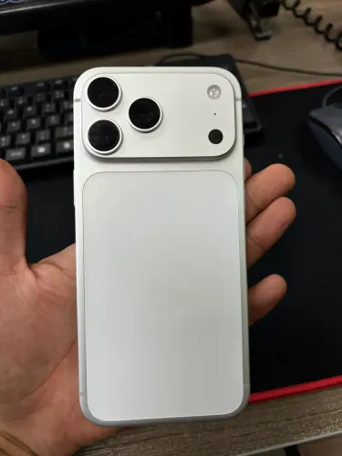 iPhone 17 pro max