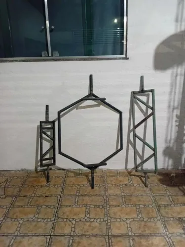 Formas de combugol e aparelhos para agachamento