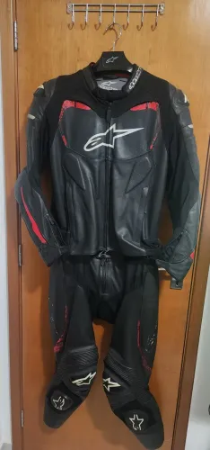 Macacão Alpinestars GP PRO TAM 52 2 peças