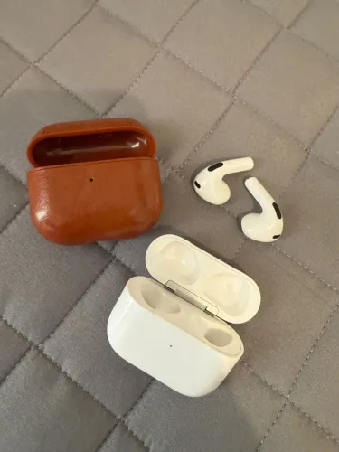Airpods 3a Geração Apple com Estojo MagSafe Lightning