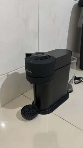 Nespresso Vertuo Preta - seminova