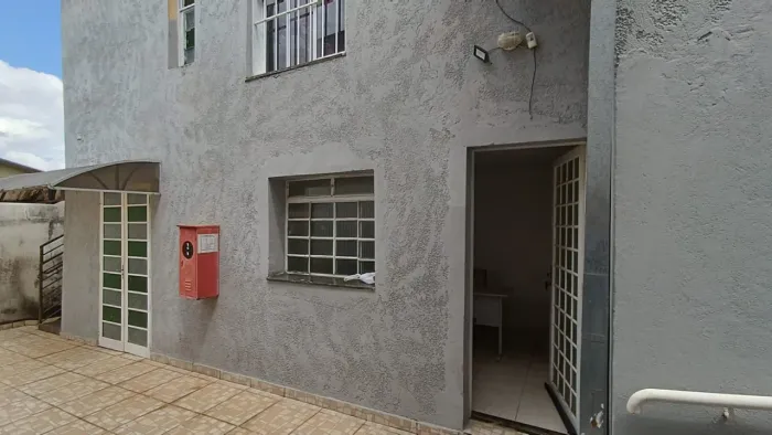 Sala Comercial para Venda em Araxá, Centro, 1 dormitório, 2 banheiros