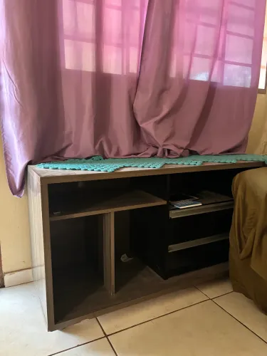 Vendo Rack para sala muito bom