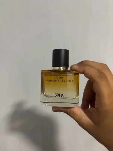 Oud vibrant leather - ZARA