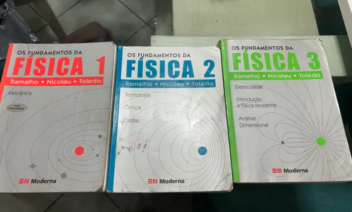 Fundamentos da Física, vol 1, 2 e 3 - Ramalho, Nicolau, Toledo - Usado