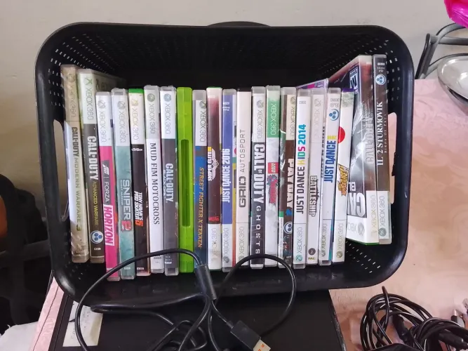 Vendo Xbox console completo +20 jogos