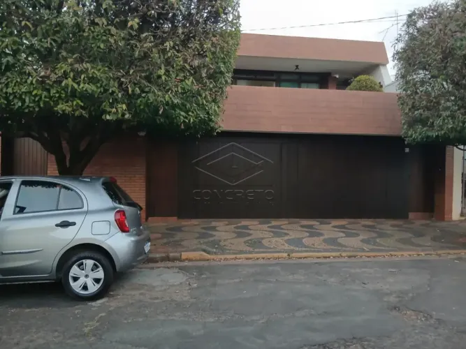 Residência com elevador! Ideal para CASA DE REPOUSO / CLÍNICA MÉDICA - próxima da AV. PINH