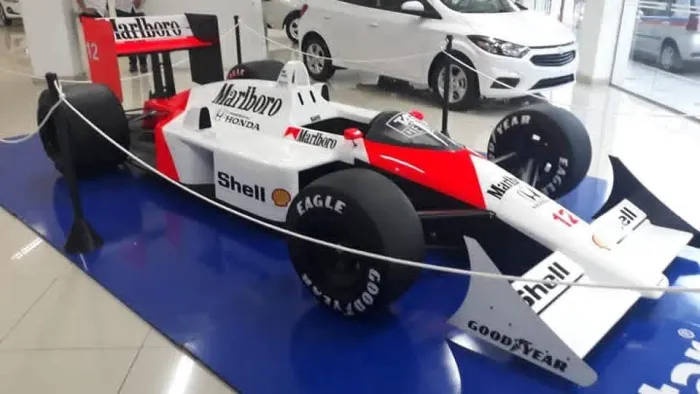 FORMULA 1 FIBRA DE VIDRO