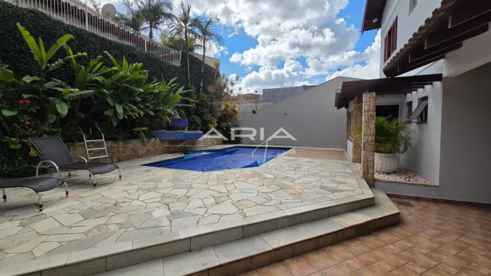 Casa residencial ou comercial para LOCAÇÃO no Jardim Quebec , Londrina Pr
