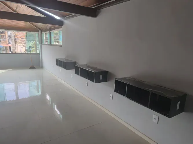 Alugo espaço para salão beleza