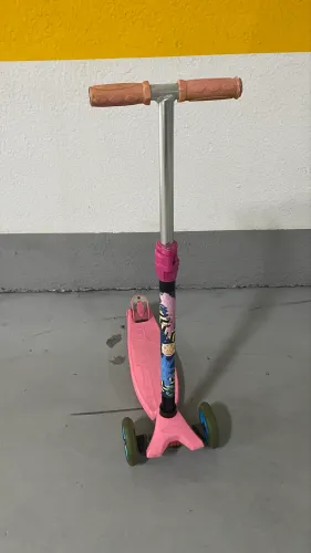 Patinete Infantil Rosa com 3 rodas