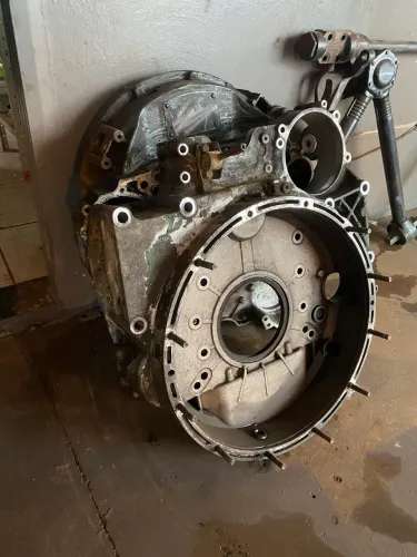 Capa Seca do Motor Volvo FH 13