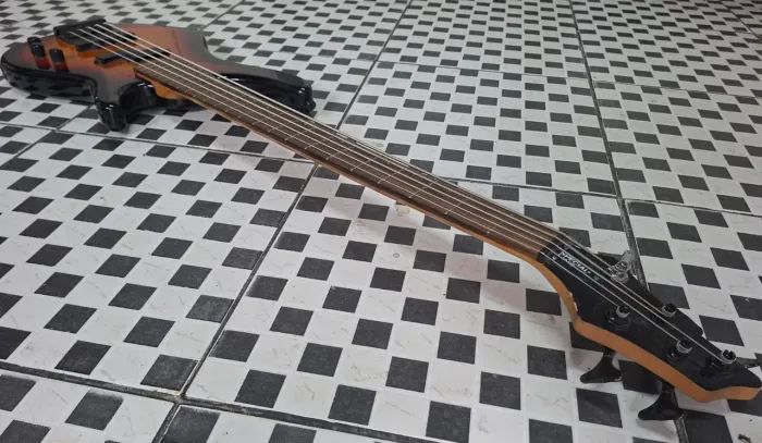 BAIXO 5 CORDAS STRINBERG SPECIAL LINE CONTRABAIXO