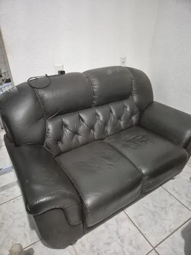 Sofá usado de courino