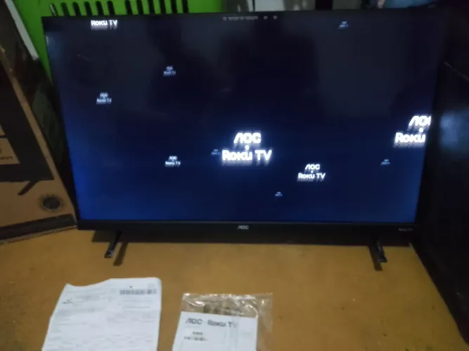 Tv nova com caixa e tudo usada poucas vezes e guardei na caixa , prioridade venda