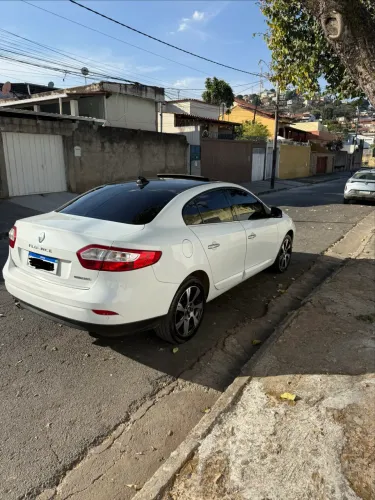 Renault Fluence Sedan Privilège 2.0 16V Flex AUT 2013