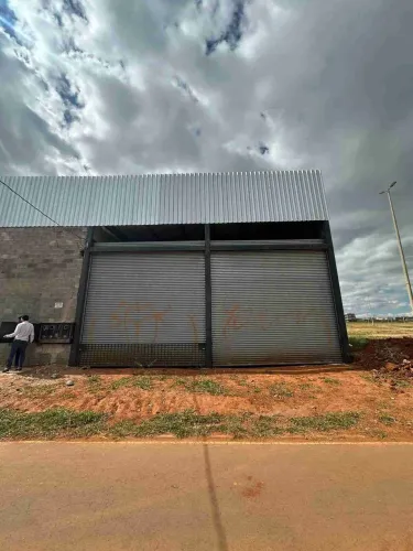 Galpão loja comercial para locação, amplo, desocupado, ideal para operações comerciais e i