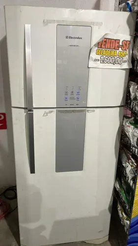 ? Geladeira Electrolux 450L - Potência, Estilo e Espaço para Toda a Família! ?