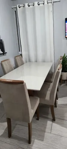 Vende- se Conjunto de Mesa Retangular- c/6 cadeiras.