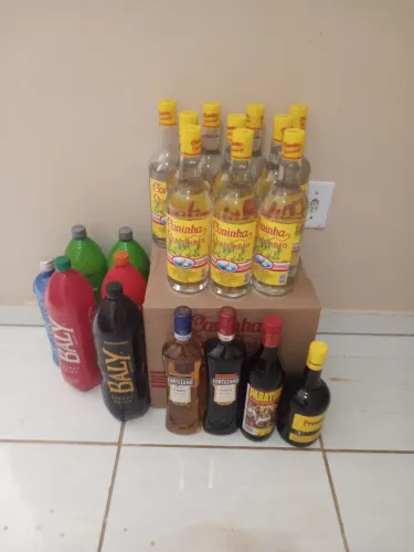 Vendo bebidas cheias