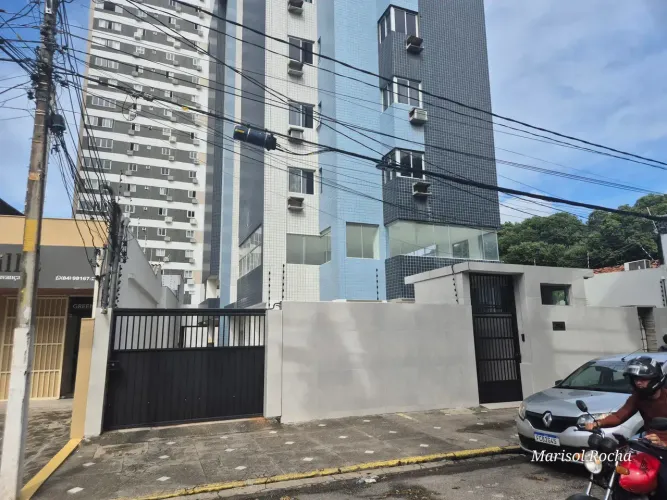 Amplitude, localização privilegiada e excelente ventilação no coração de Natal!